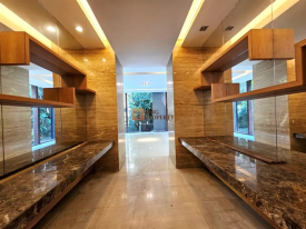 Tampak dalam