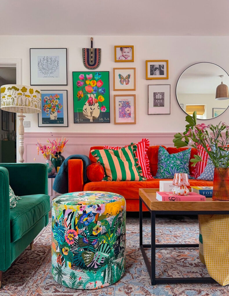 Tie Patterns Together with Complementary Artwork